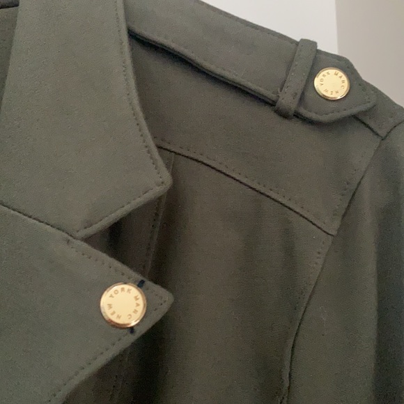 Blazer - Picture 2 of 4